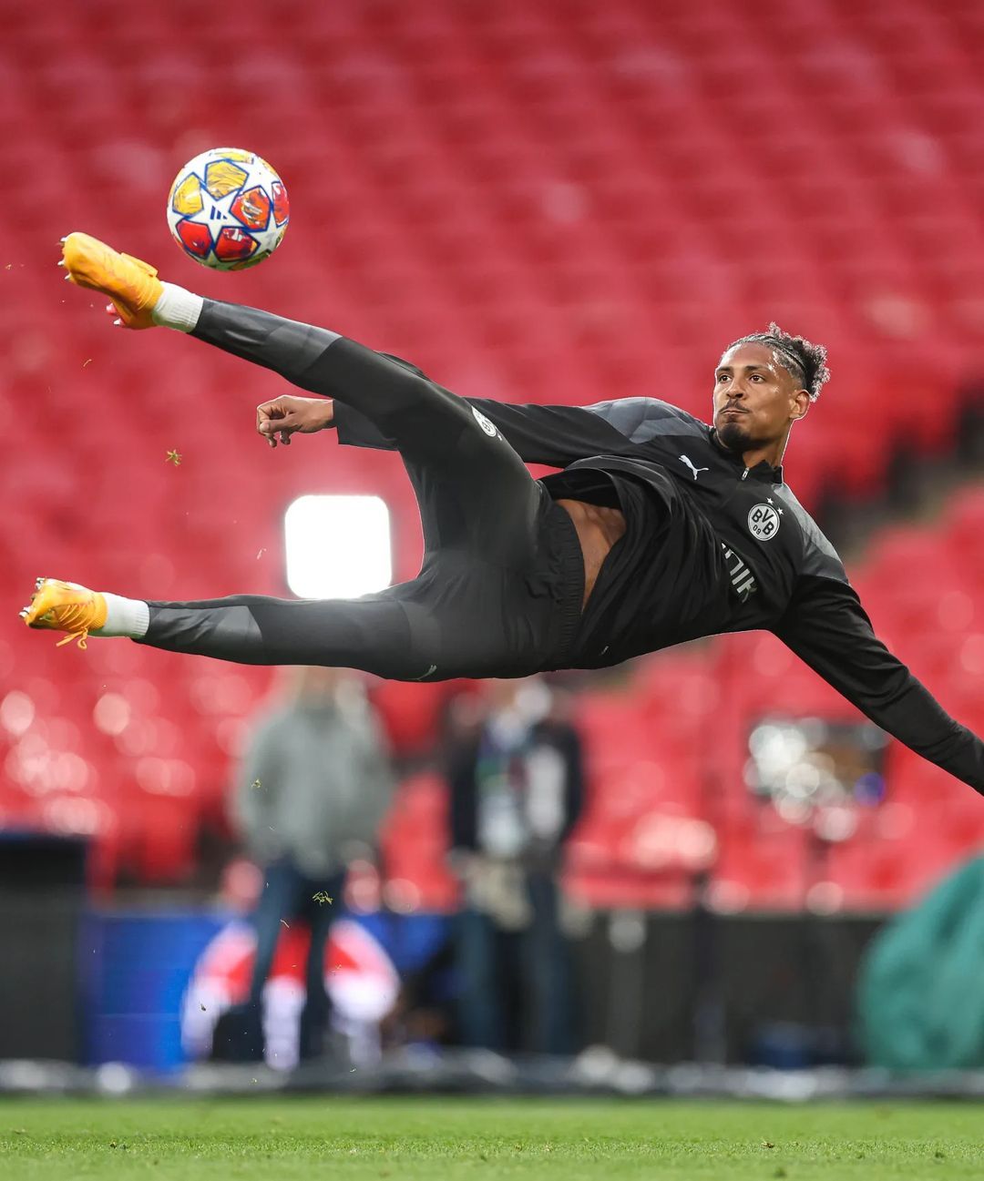  冲突过程的五个阶段描述 