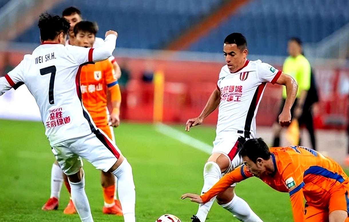 关于集结日葡超焦点战，北京首钢伤情更新，更衣室稳定，球探报告显示潜力的信息