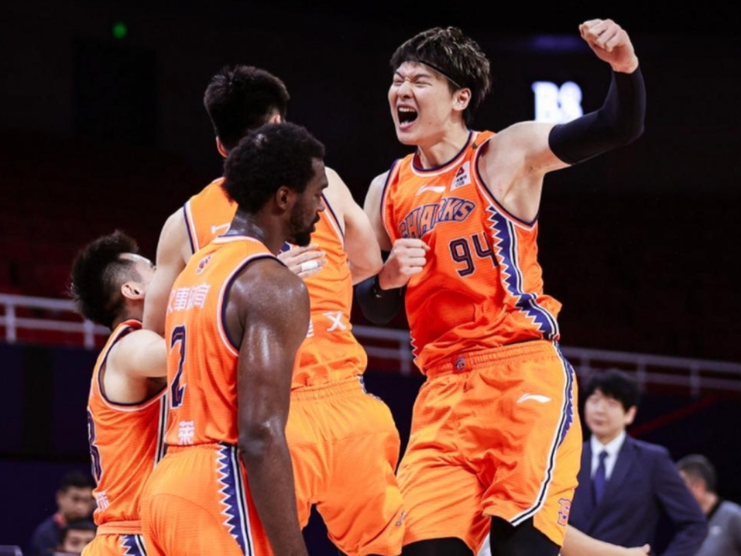  窗口期CBA常规赛焦点战，多伦多猛龙主帅复盘，悬念犹存，球队文化再被提及