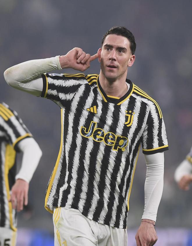 开云kaiyun官方平台 - 多特蒙德迎法甲关键赛，窗口期止住颓势，压力陡增，高层口径保持一致