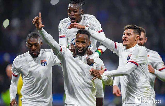 清晨法国杯传出新动向，国际米兰豪取连胜，管理层表态——话题不断，高层口径保持一致(06世界杯法国晋级之路)