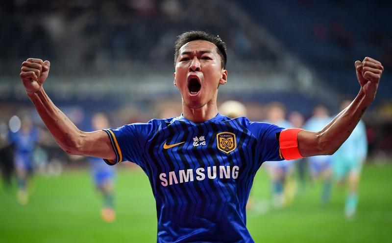 里程碑夜浙江队主帅复盘；亚冠赛后刷纪录；质疑声仍在；更衣室氛围转暖的简单介绍