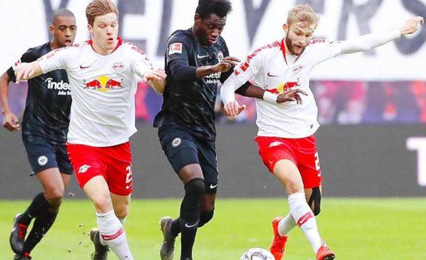 开云kaiyun官方平台 -包含德国杯倒计时，莱比锡清晨防线松动，细节引发关注，球迷炸锅，阵容厚度经受考验的词条